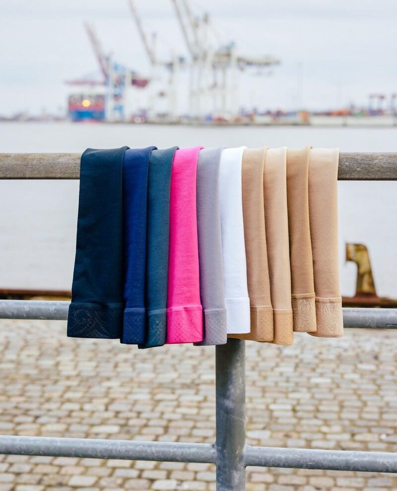 mv-standard-colours-round-knit-still-IM-15003.tif-Product-eMotion-2to3